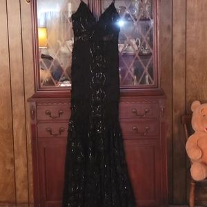 Beautiful Black Lace Mermaid Style dress size S